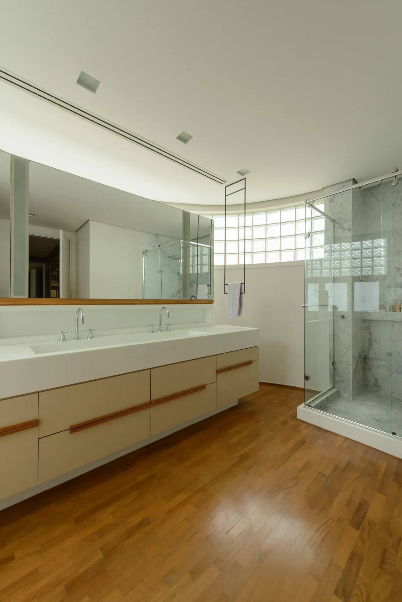 Apartamento 176 — 57
